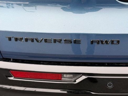 New 2026 Chevrolet Traverse RS w/ LPO, Floor Liner Package image 21