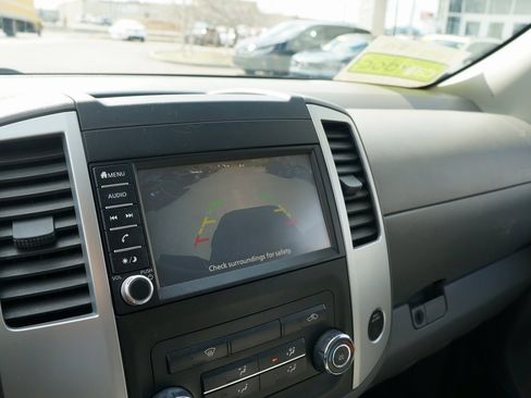 Used 2020 Nissan Frontier SV w/ SV Utility Package image 22