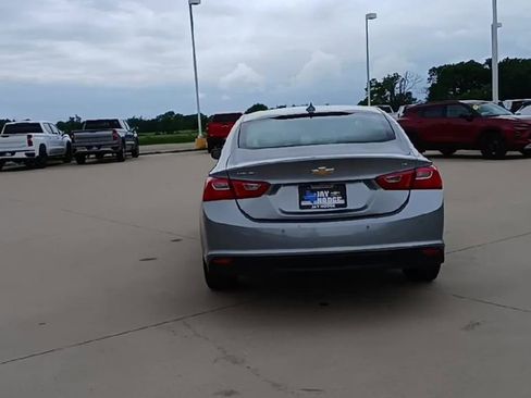 Used 2024 Chevrolet Malibu LT FWD image 9