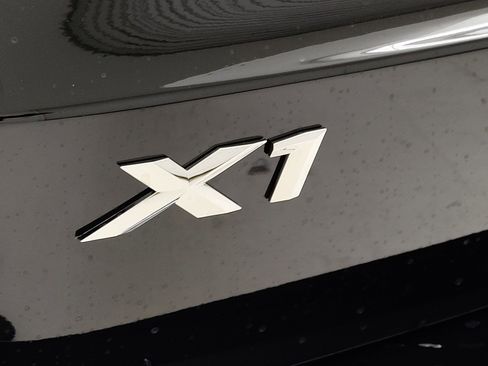 Used 2025 BMW X1 xDrive28i image 10