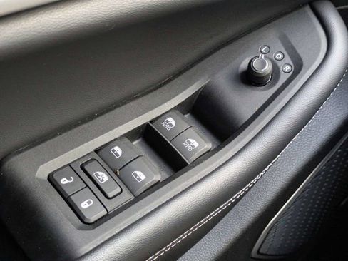Used 2022 Jeep Grand Cherokee Limited w/ Luxury Tech Group II RWD image 25