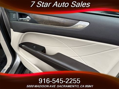 Used 2017 Lincoln MKC Reserve image 16