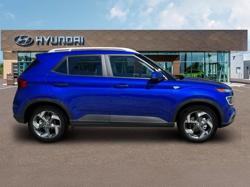 New 2025 Hyundai Venue Limited image 9