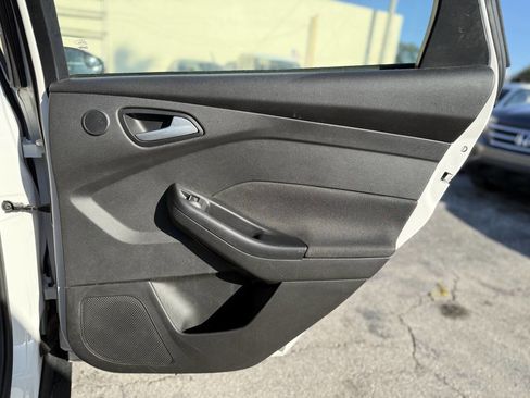 Used 2015 Ford Focus Titanium image 23