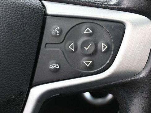 Used 2020 GMC Terrain SLE w/ Driver Convenience Package FWD image 18