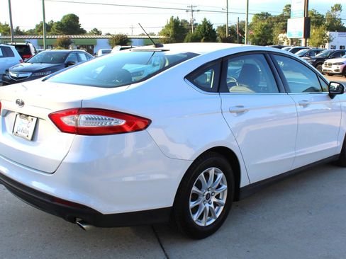 Used 2016 Ford Fusion S FWD image 5