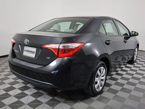 Used 2015 Toyota Corolla LE image 2