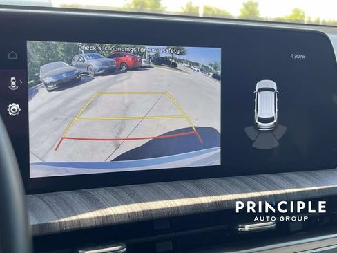 Used 2024 Kia Telluride EX w/ EX Captain's Chair Package FWD image 24