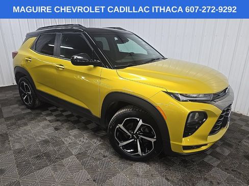 Used 2023 Chevrolet TrailBlazer RS w/ Convenience Package AWD/4WD image 9
