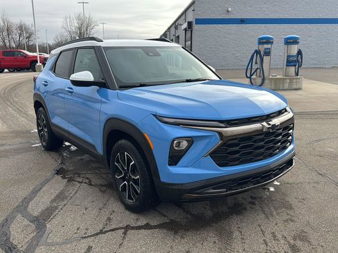 Used 2024 Chevrolet TrailBlazer ACTIV w/ Convenience Package image 9