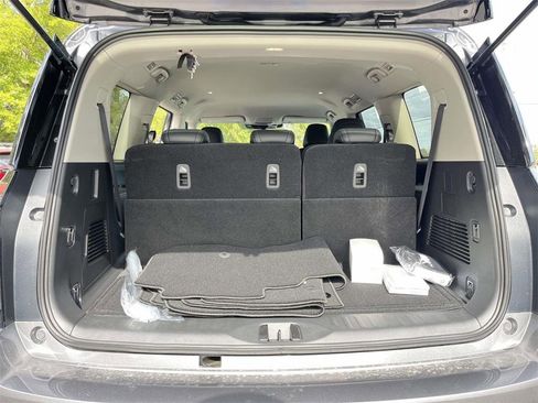 New 2026 Nissan Armada SV image 8