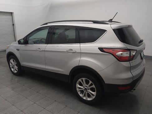 Used 2018 Ford Escape SE w/ SE Sync 3 Package AWD/4WD image 3
