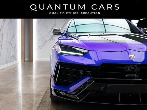 Used 2023 Lamborghini Urus Performante AWD/4WD image 15