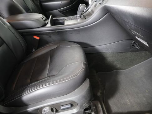 Used 2015 Ford Taurus SEL image 26