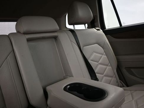 Used 2024 Volkswagen Atlas SE FWD image 24