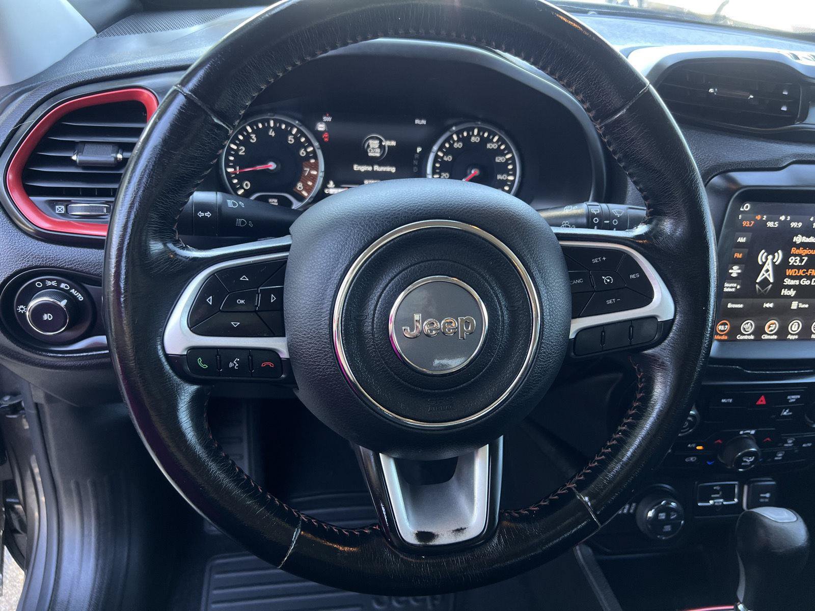 Used 2021 Jeep Renegade Trailhawk AWD/4WD image 22
