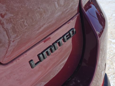 New 2025 Jeep Grand Cherokee L Limited w/ Luxury Tech Group II image 9