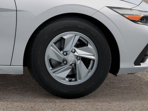 New 2026 Hyundai Elantra SE FWD image 8