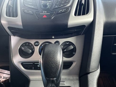 Used 2012 Ford Focus SE FWD image 20