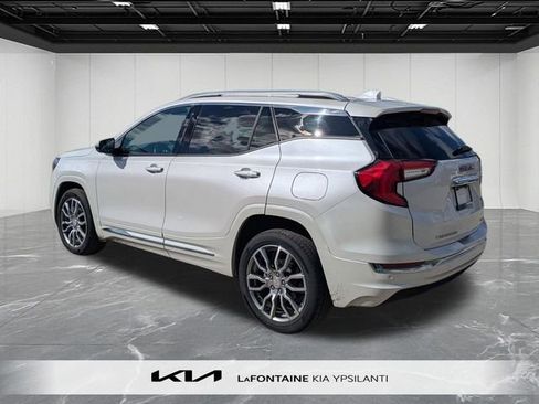 Used 2023 GMC Terrain Denali w/ Denali Premium Package AWD/4WD image 3