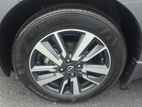 Certified 2025 Nissan Versa S w/ S Plus Package FWD image 9