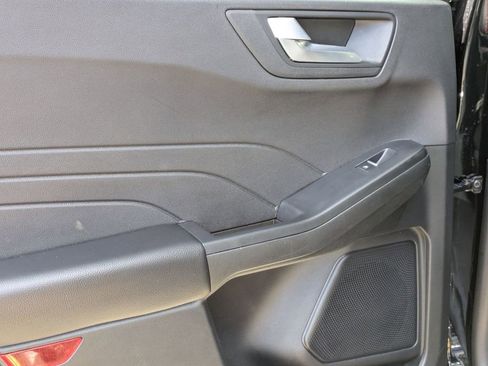 Used 2025 Ford Escape ST-Line image 25