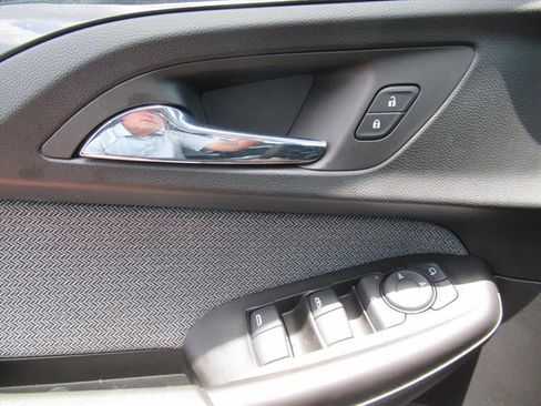 Used 2023 Chevrolet TrailBlazer LT AWD/4WD image 19