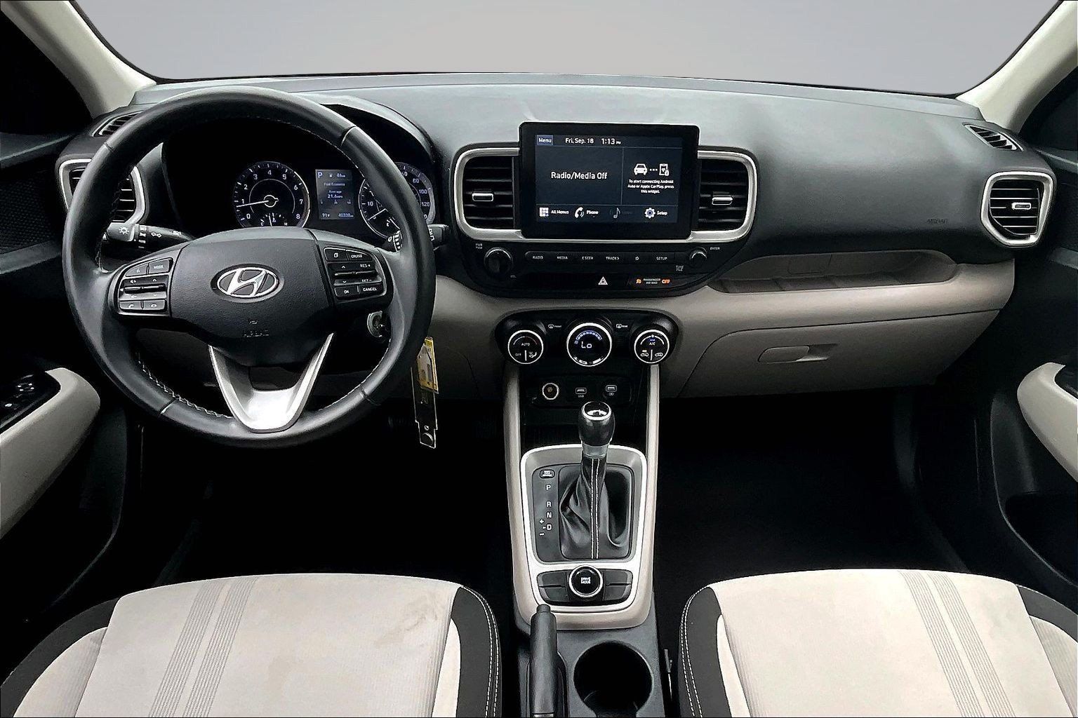 Used 2021 Hyundai Venue SEL w/ Cargo Package FWD image 7