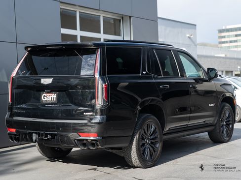 Used 2023 Cadillac Escalade V w/ LPO, ONYX Package AWD/4WD image 11