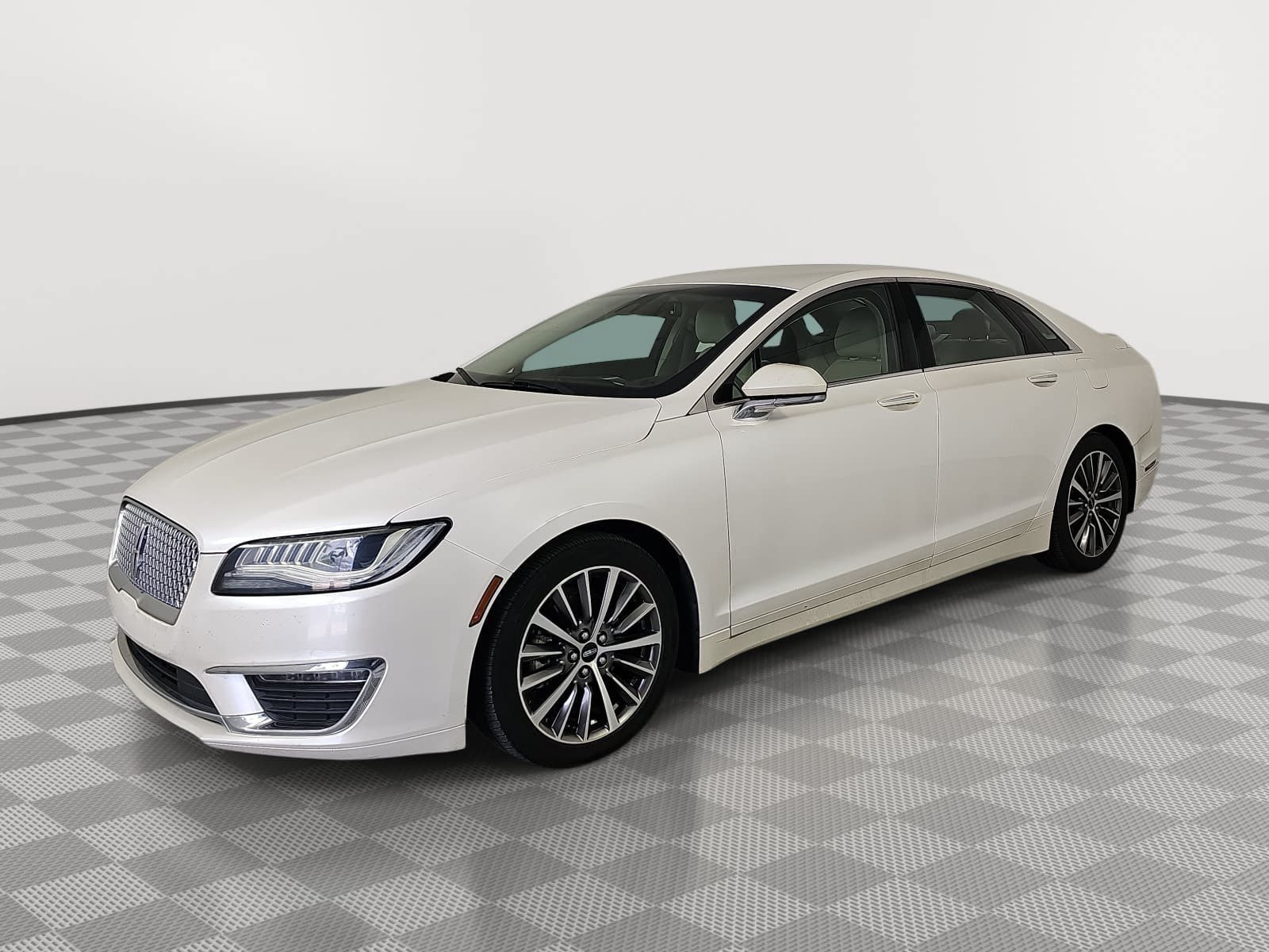 Used 2019 Lincoln MKZ Premiere FWD image 4