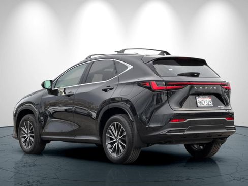 Used 2025 Lexus NX 250 250 Premium w/ Accessory Package (2T) image 6