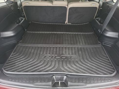 Used 2020 Honda Pilot Touring image 9