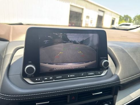 Used 2023 Nissan Rogue SV w/ SV Premium B Package FWD image 21