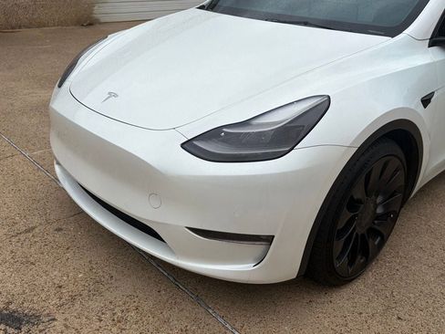 Used 2022 Tesla Model Y Performance AWD/4WD image 10
