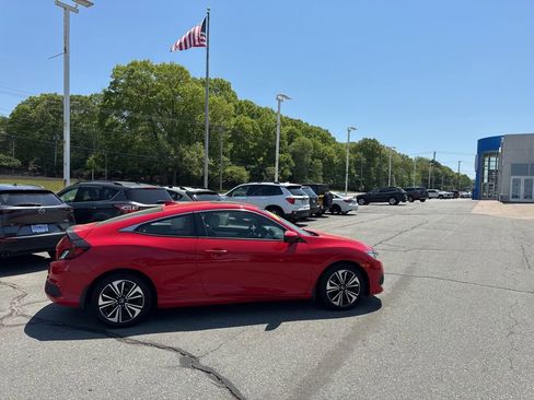 Used 2018 Honda Civic EX-T image 7