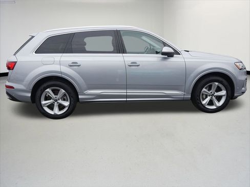 Certified 2022 Audi Q7 2.0T Premium w/ Convenience Package image 6