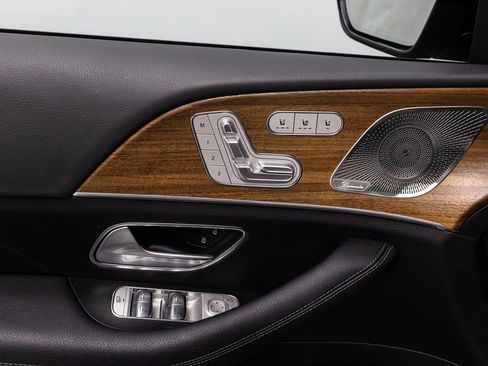 Used 2025 Mercedes-Benz GLE 450 4MATIC w/ AMG Line Exterior image 6