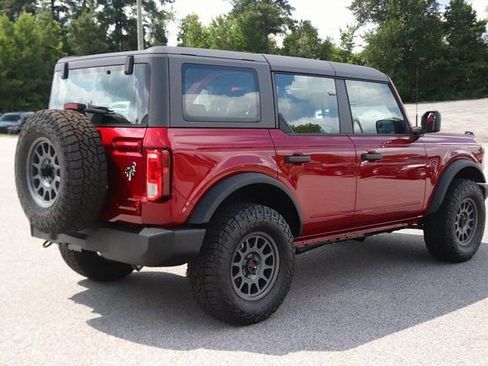 New 2025 Ford Bronco 4-Door image 7