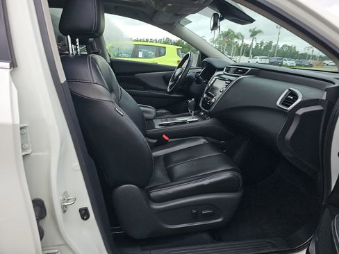 Used 2020 Nissan Murano SL w/ Moonroof Package FWD image 13