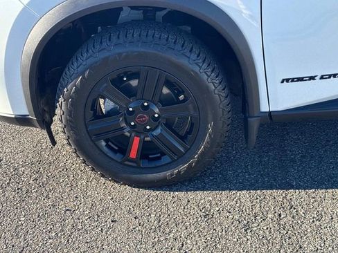 Certified 2025 Nissan Rogue SV image 12