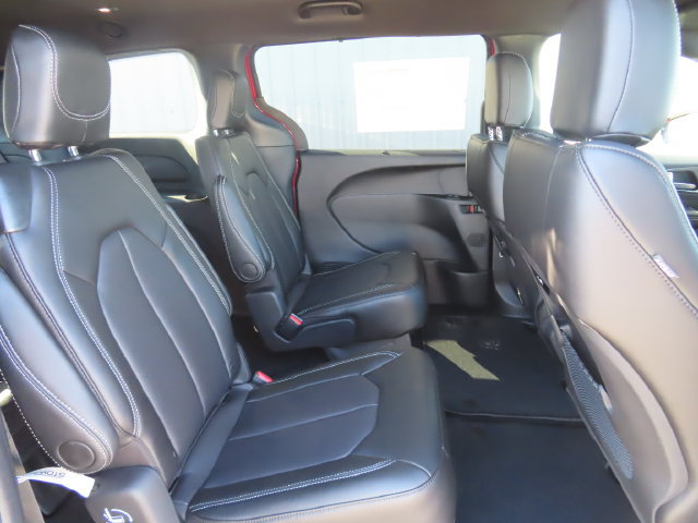 New 2027 Chrysler Pacifica Select AWD/4WD image 28