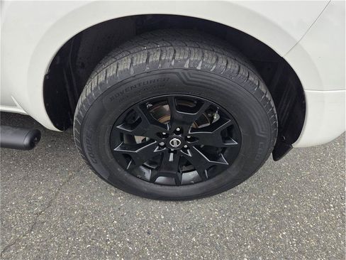 Used 2021 Nissan Frontier SV w/ Midnight Edition Floor Mats RWD image 10