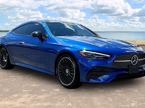 Used 2024 Mercedes-Benz CLE 300 4MATIC Coupe image 3