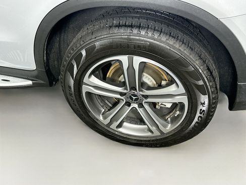 Used 2017 Mercedes-Benz GLC 300 4MATIC image 11