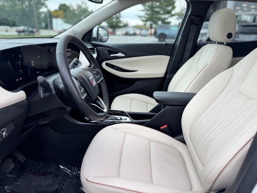Used 2026 Buick Encore GX Avenir w/ Avenir Convenience Package AWD/4WD image 16