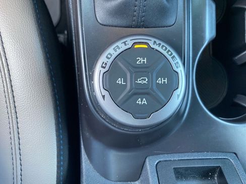 Used 2024 Ford Bronco Wildtrak image 14