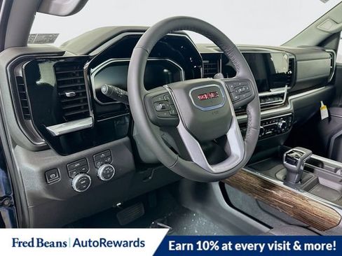 New 2026 GMC Sierra 1500 Elevation image 6