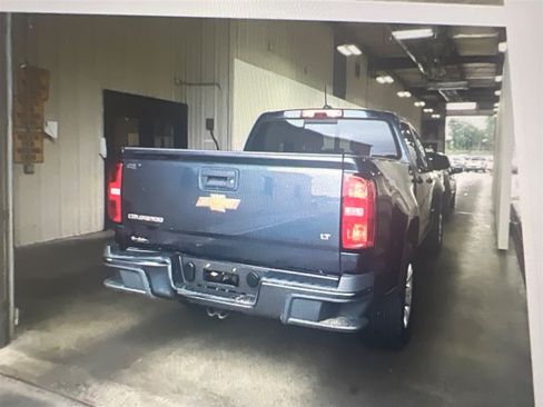 Used 2019 Chevrolet Colorado LT w/ LT Convenience Package RWD image 4