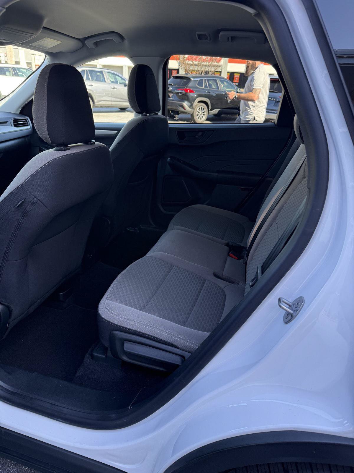 Used 2022 Ford Escape SE FWD image 18