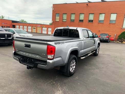 Used 2016 Toyota Tacoma SR5 AWD/4WD image 14